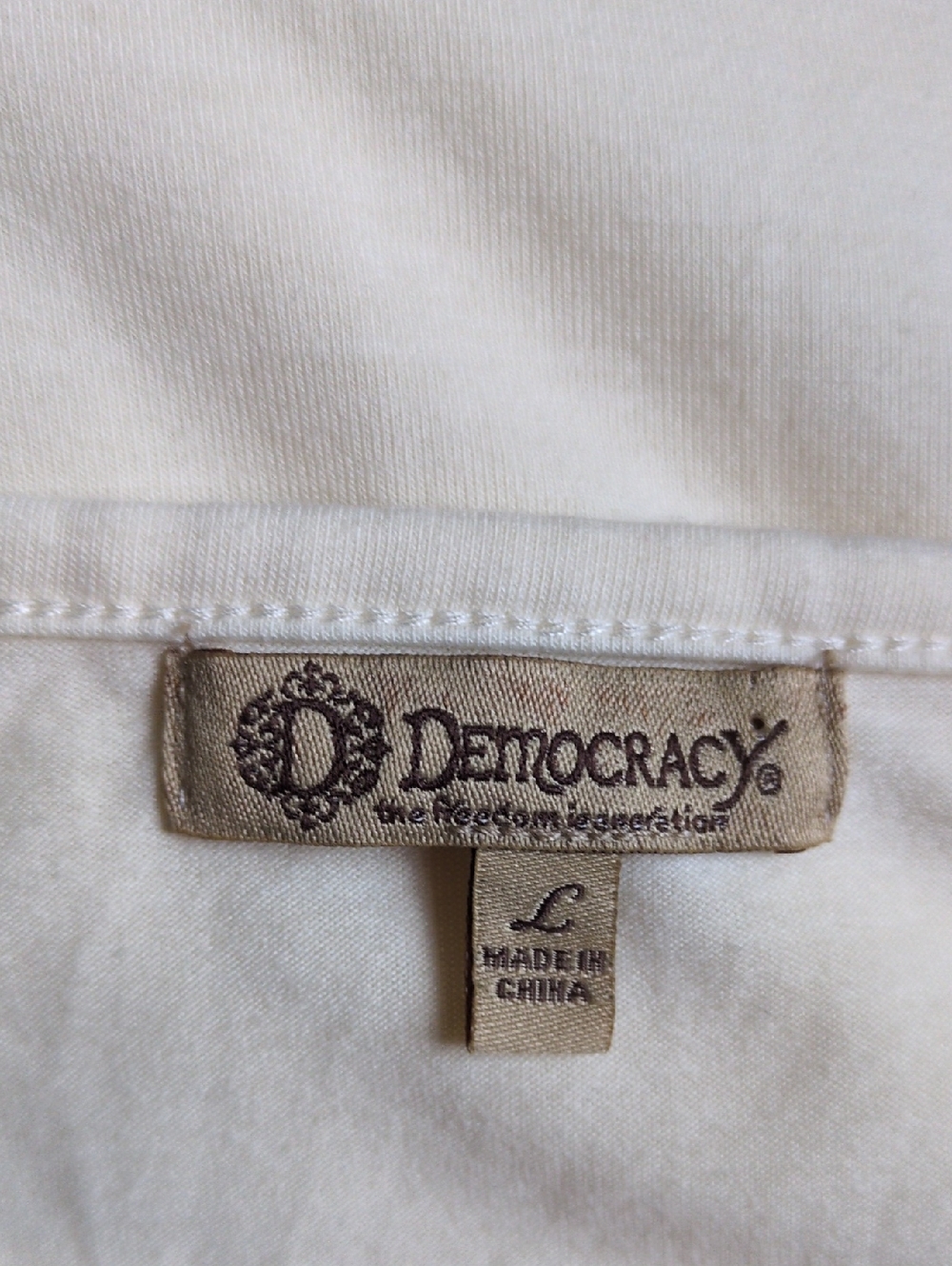 NWOT...Democracy Cream Boho Crochet/Lace Fringed Top w/camisole - Size L - Picture 8 of 14